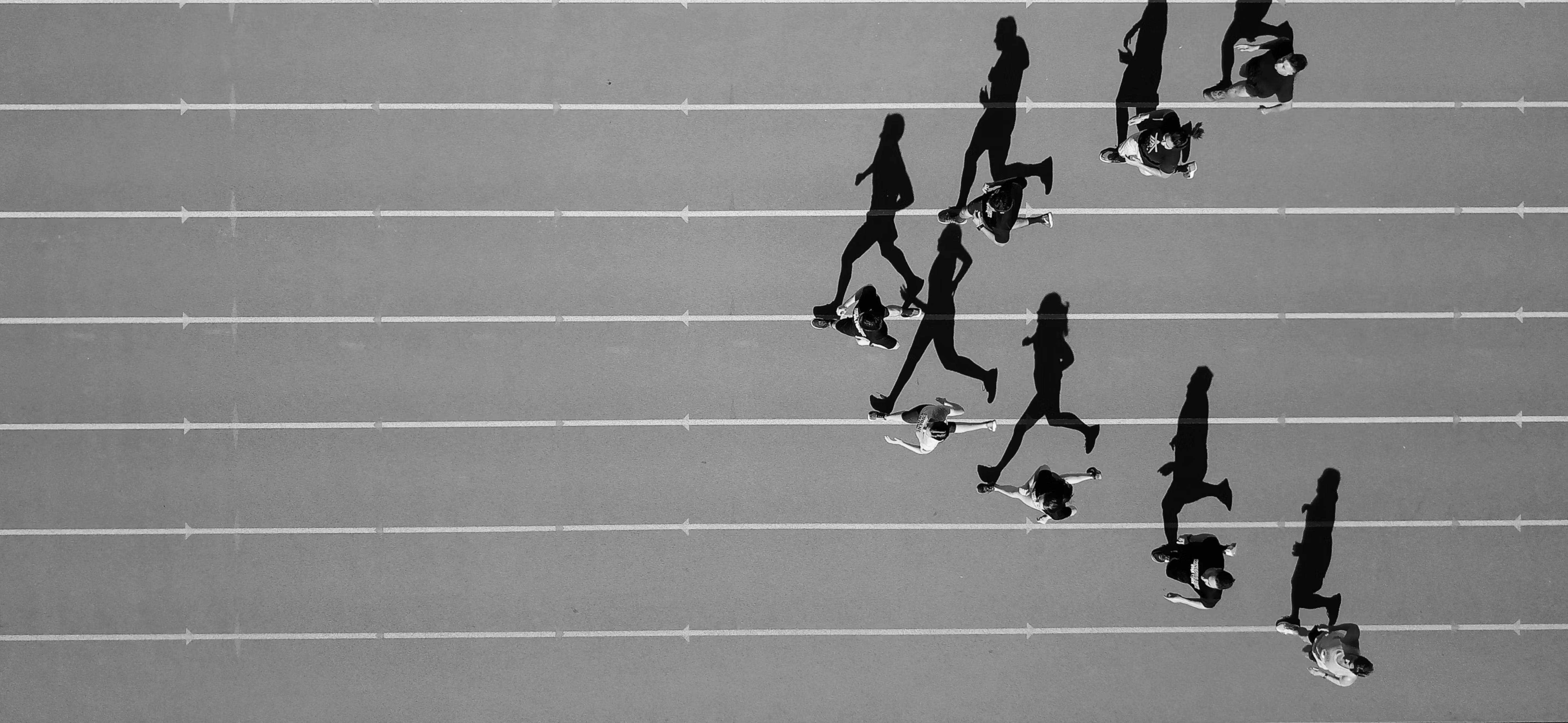 bg-runners-desktop